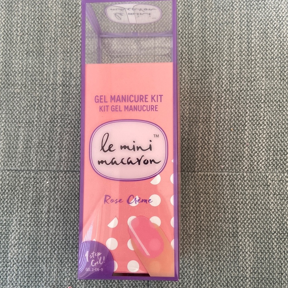Gel kit with uv light so cute macaron shape